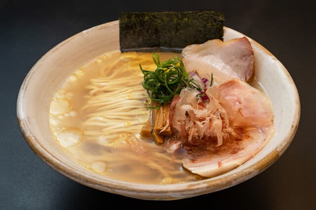 Homemade Ramen Muginawa: preisgekrönter Shoyu- & Iriko-Ramen