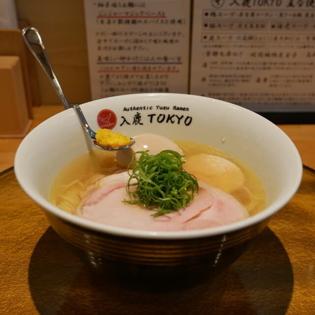 Iruka Tokyo: Komplexes Tsukemen auf Restaurant-Niveau