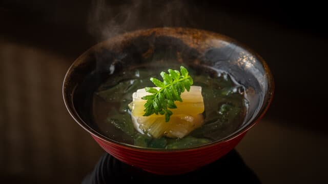 Japanese Cuisine Yamazaki: Meisterhafter geschmorter Aal