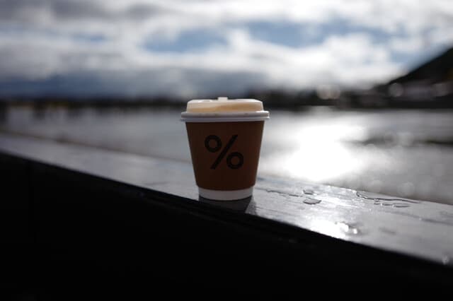 Arabica Kyoto Arashiyama: Spezialitätenkaffee am Flussufer