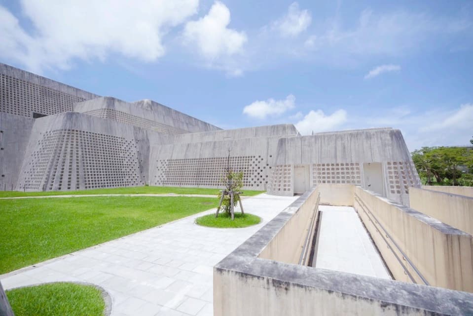 Präfekturmuseum und Kunstmuseum Okinawa