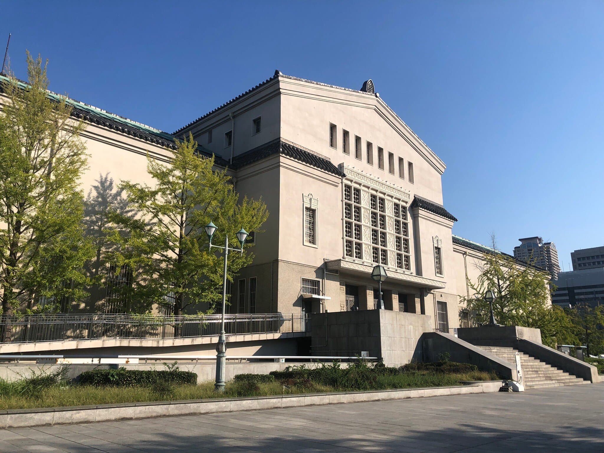 Osaka City Museum of Fine Arts cover image