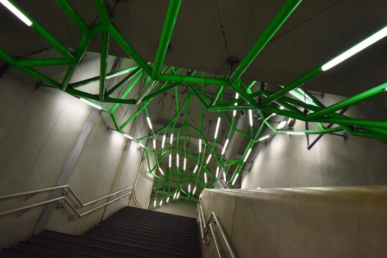 Web Frame (Bahnhof Iidabashi)